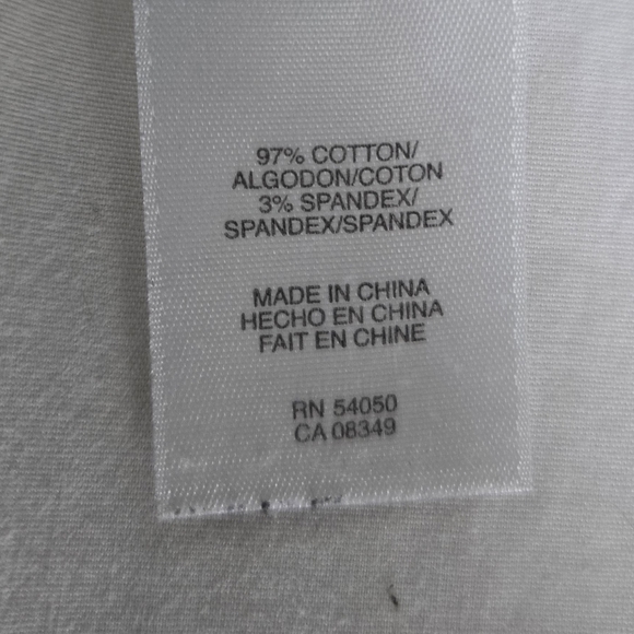 Chic White Ruffled Blouse - Picture 6 of 11